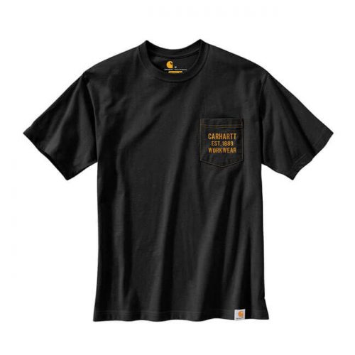 Camiseta básica de la marca Carhartt fabricada en 100% algodón. Cuello redondo, etiqueta de clip con el logo de la marca, bolsillo delantero con estampado en él y estampado en la parte trasera.